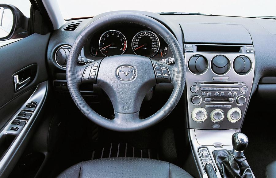 Торпедо Mazda6 Sedan (GG) 2002 года  (фото 14 из 57)